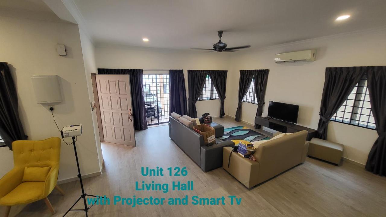 Ipoh Family Villa-Spacious Stay For 21 Or 42Pax エクステリア 写真