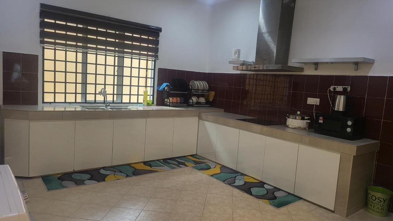 Ipoh Family Villa-Spacious Stay For 21 Or 42Pax エクステリア 写真